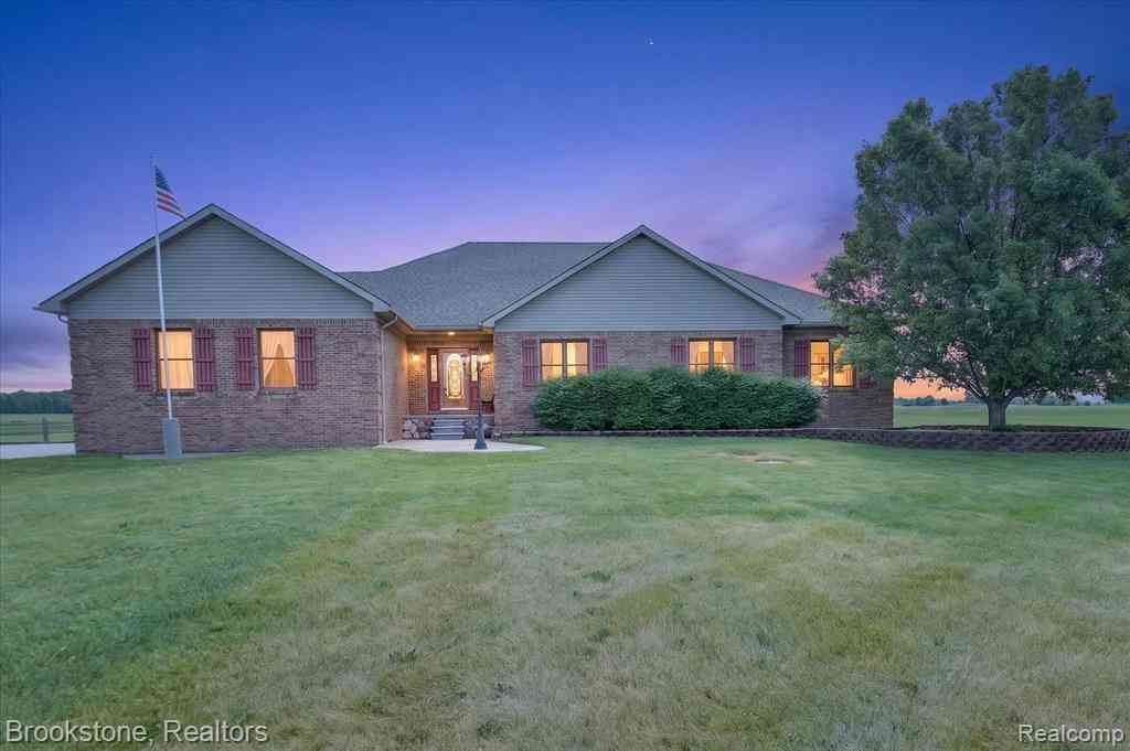 Homes For Sale - 75230 Cryderman Road <br/> Macomb County, Richmond, MI 48062