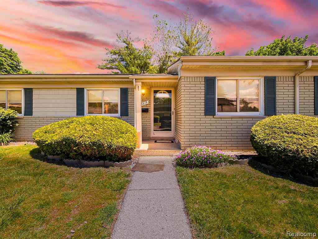 Condo For Sale - 26619 Franklin Pointe Drive <br/> Southfield, MI 48034