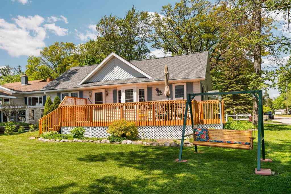 Homes For Sale - 1902 North Boulevard <br/> Cadillac, MI 49601