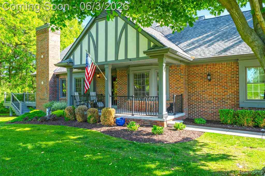 Condo For Sale - 156 Sandhills Lane <br/> Lake Orion, MI 48362