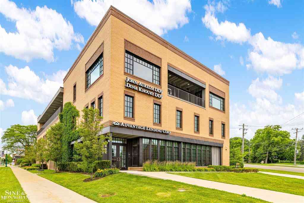 Condo For Sale - 804 N Main Street <br/> Rochester, MI 48307