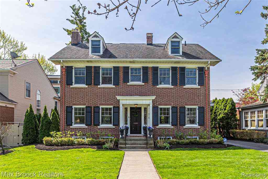 Homes For Sale - 916 Knox Street <br/> Oakland County, Birmingham, MI 48009