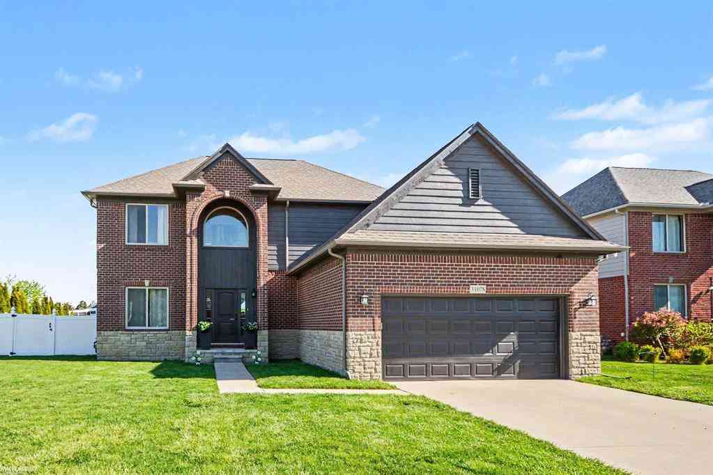 Homes For Sale - 31078 Lions Pointe Drive <br/> Macomb County, Chesterfield, MI 48047