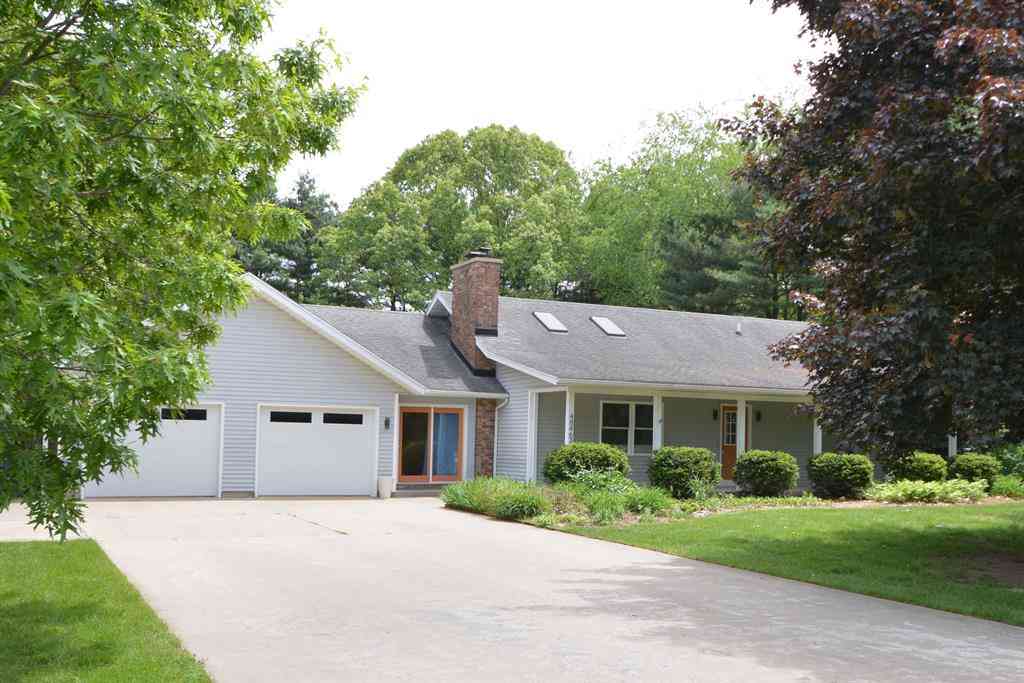 Homes For Sale - 48463 Orchard Drive <br/> Mattawan, MI 49071