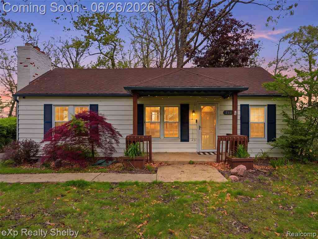 Homes For Sale - 2101 Knollwood Street <br/> Auburn Hills, MI 48326
