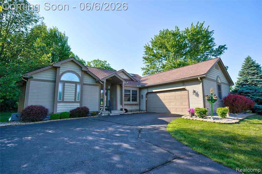 Condo For Sale - 3433 Pinemeadow Court <br/> Davison, MI 48423