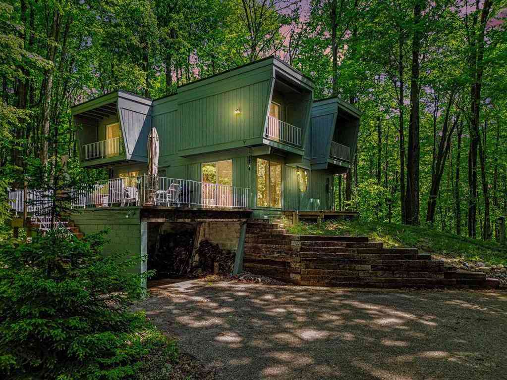 Homes For Sale - 6609 Wasservalden Strasse  <br/> Antrim County, Bellaire, MI 49615