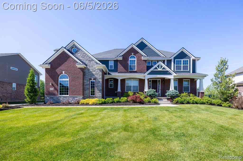 Homes For Sale - 57558 Stoneleigh Drive <br/> South Lyon, MI 48178