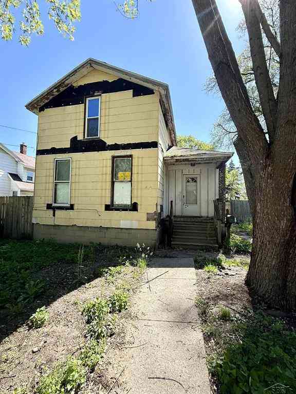 Homes For Sale - 2414 Hermansau Street <br/> Saginaw, MI 48602