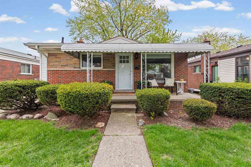 Homes For Sale - 31720 Saint Margaret Street <br/> Macomb County, Saint Clair Shores, MI 48082
