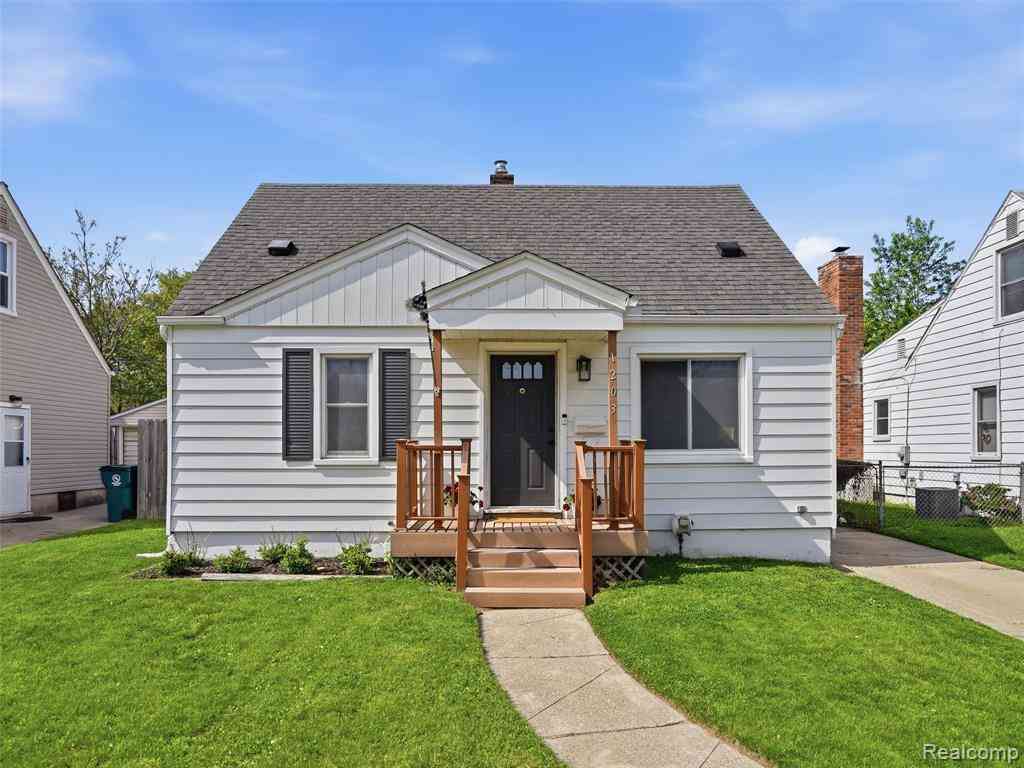 Homes For Sale - 1203 Whitcomb Avenue <br/> Royal Oak, MI 48073