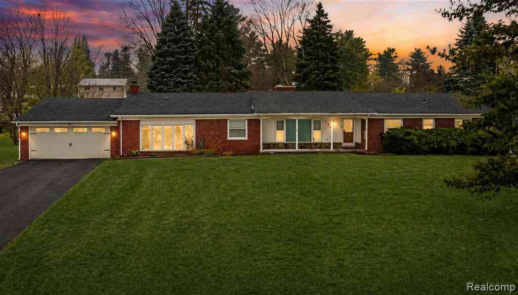 Homes For Sale - 6380 Wellesley Terrace <br/> Clarkston, MI 48346