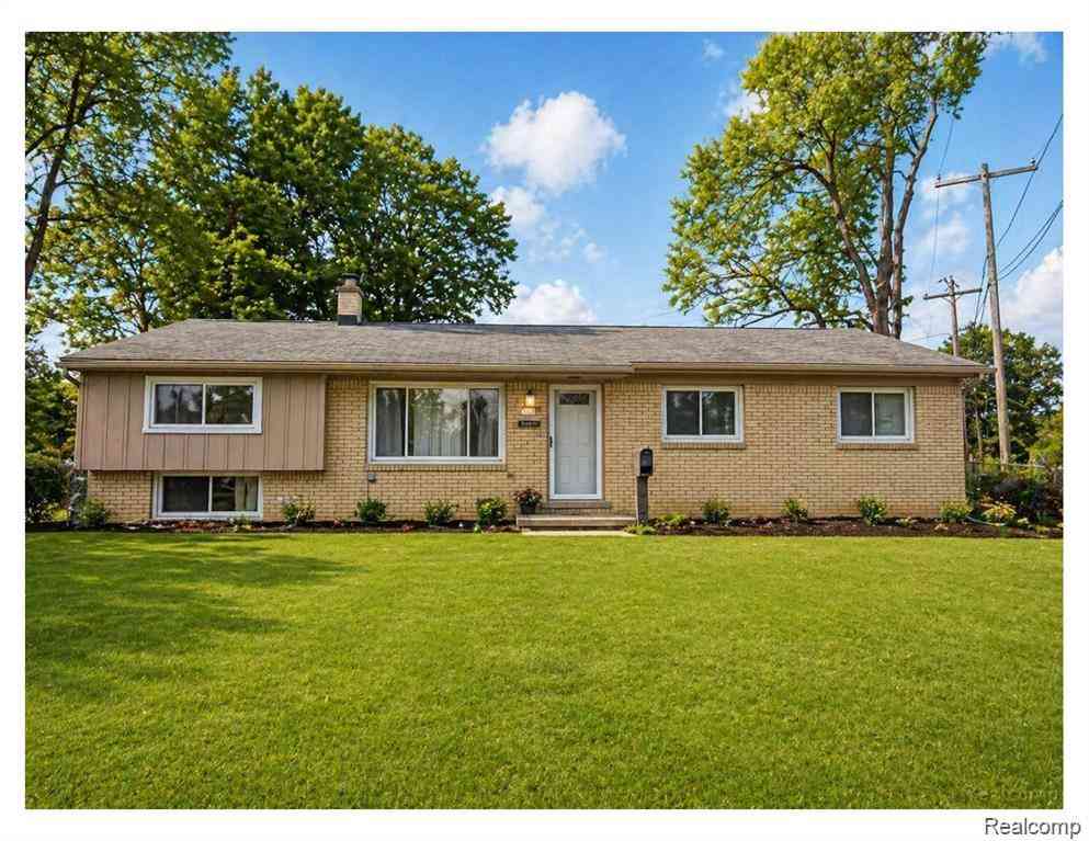 Homes For Sale - 11360 Deno Court <br/> Sterling Heights, MI 48314