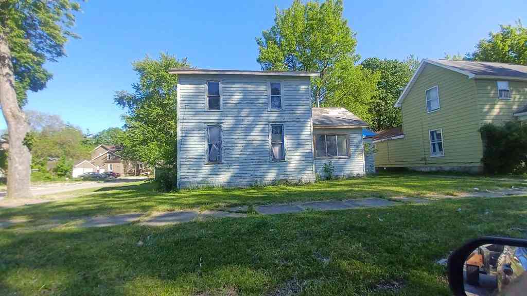 Homes For Sale - 921 Monroe Street <br/> Saginaw, MI 48602
