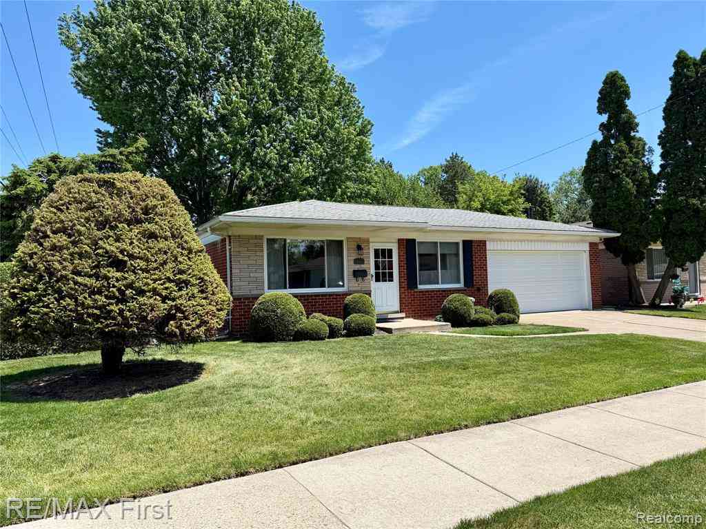 Homes For Sale - 25886 Masch Avenue <br/> Warren, MI 48091