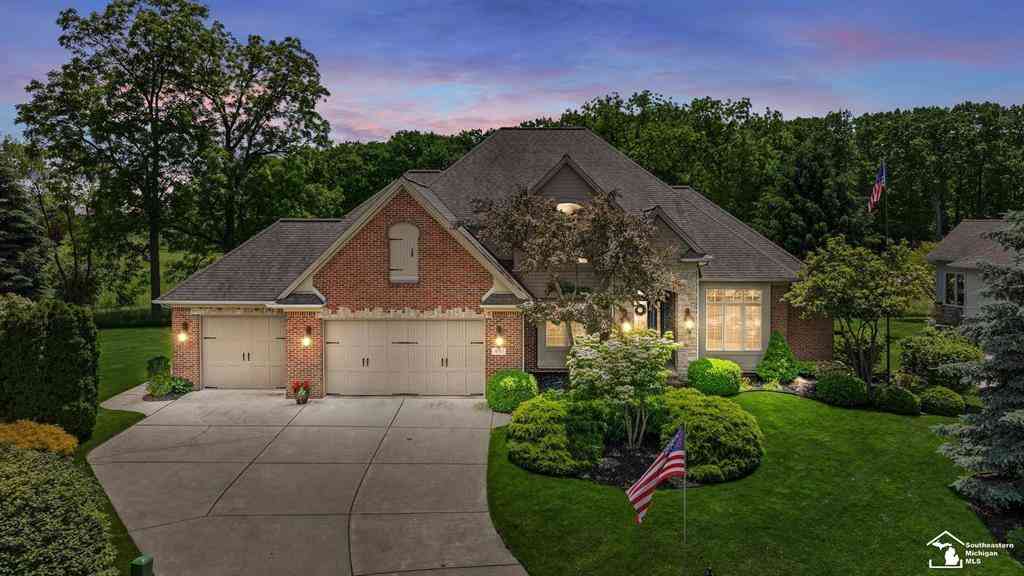 Homes For Sale - 1042 Saint James Park Avenue <br/> Monroe, MI 48161