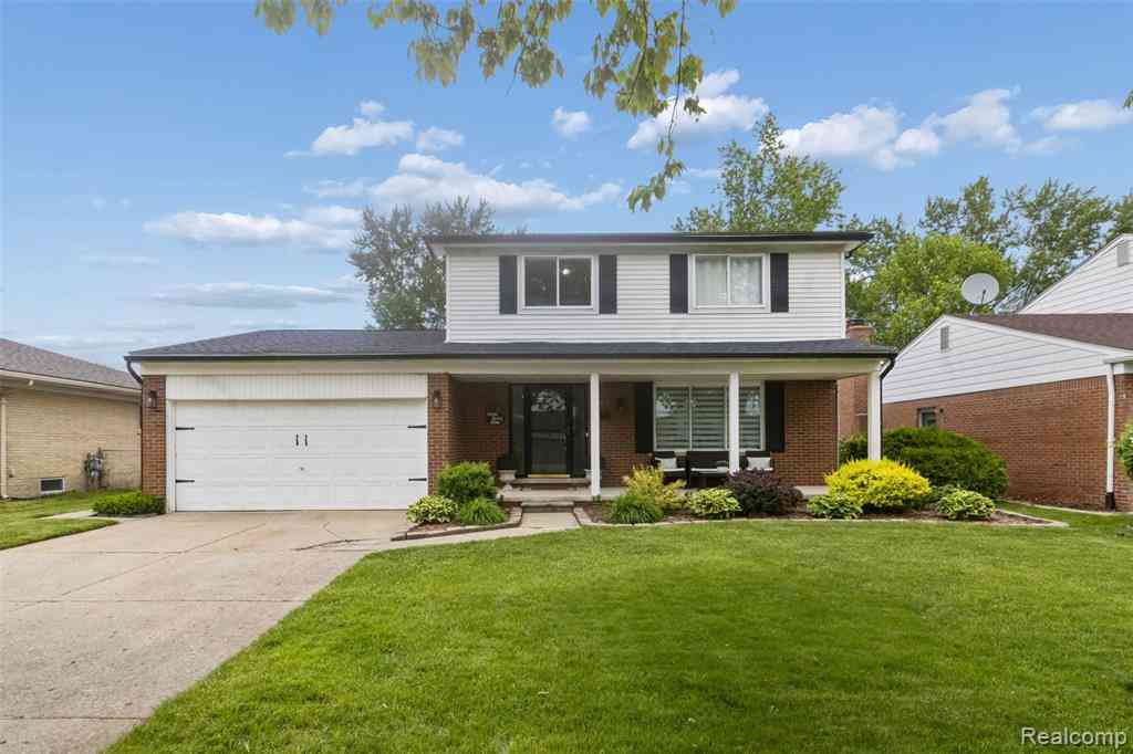 Homes For Sale - 13849 Heritage Road <br/> Sterling Heights, MI 48312