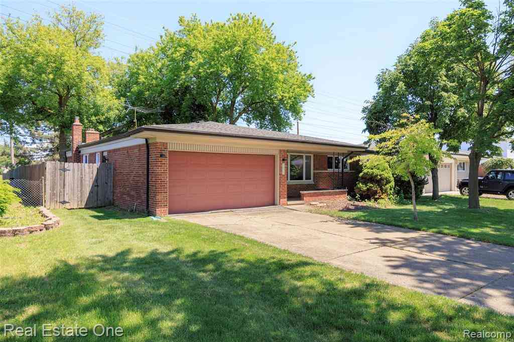 Homes For Sale - 36424 Clifford Drive <br/> Sterling Heights, MI 48312