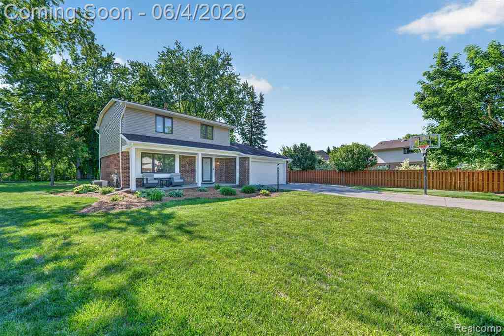 Homes For Sale - 5469 Pheasant Run Road <br/> Oakland County, Clarkston, MI 48346