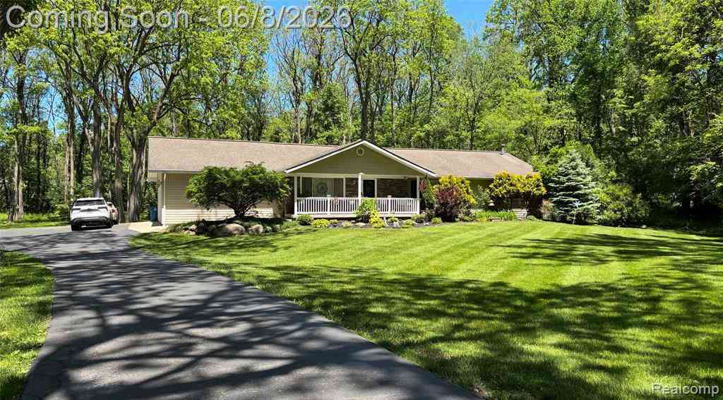 Homes For Sale - 5400 Grange Hall Road <br/> Oakland County, Holly, MI 48442