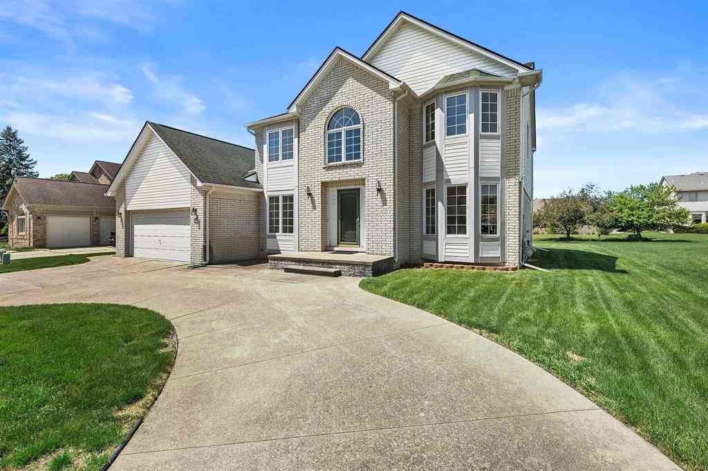 Homes For Sale - 46325 Glen Eagle Drive <br/> Utica, MI 48315