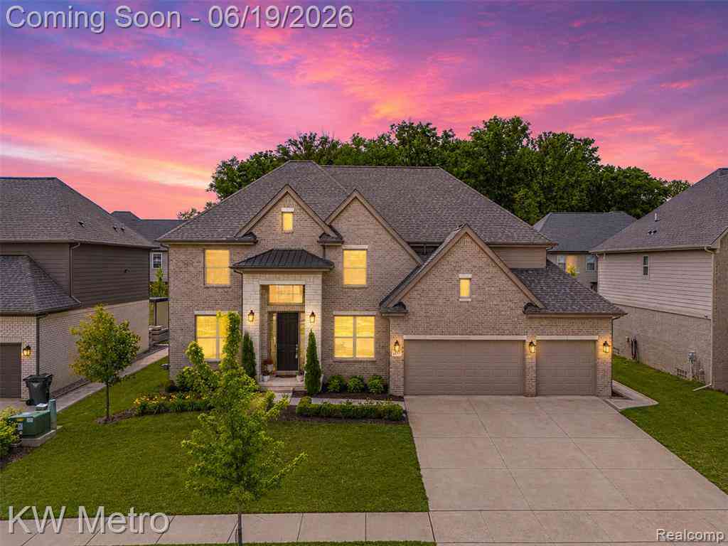 Homes For Sale - 4373 Virgilia Drive <br/> Oakland County, Troy, MI 48098