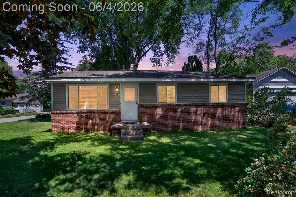 Homes For Sale - 760 Heights Road Road <br/> Lake Orion, MI 48362