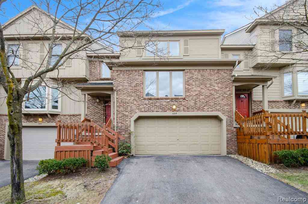 Condo For Sale - 4243 Breckenridge Drive <br/> West Bloomfield, MI 48322