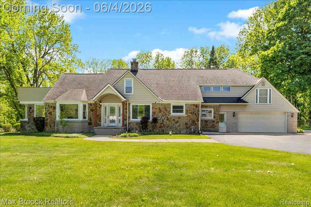 Homes For Sale - 43747 Woodward Avenue <br/> Bloomfield Hills, MI 48302