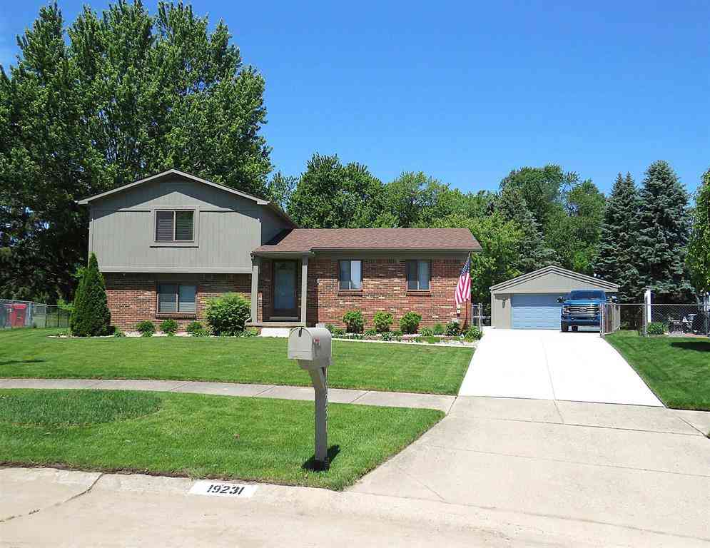 Homes For Sale - 19231 Cooper Street <br/> Clinton Township, MI 48038