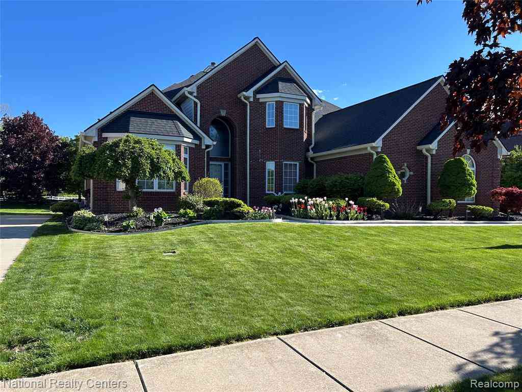 Homes For Sale - 47075 Hidden River Circle S S<br/> Canton, MI 48188