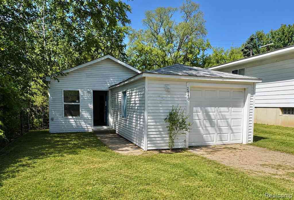 Homes For Sale - 2840 Oldsmobile Avenue <br/> Oakland County, Waterford, MI 48328