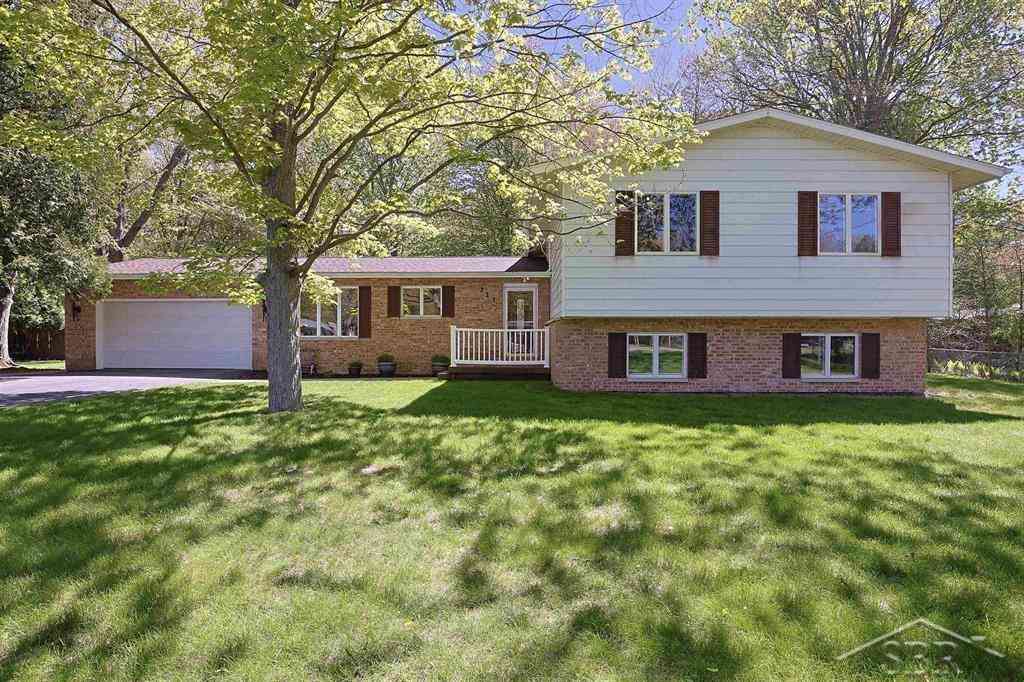 Homes For Sale - 723 S Osborne Drive <br/> Midland, MI 48640