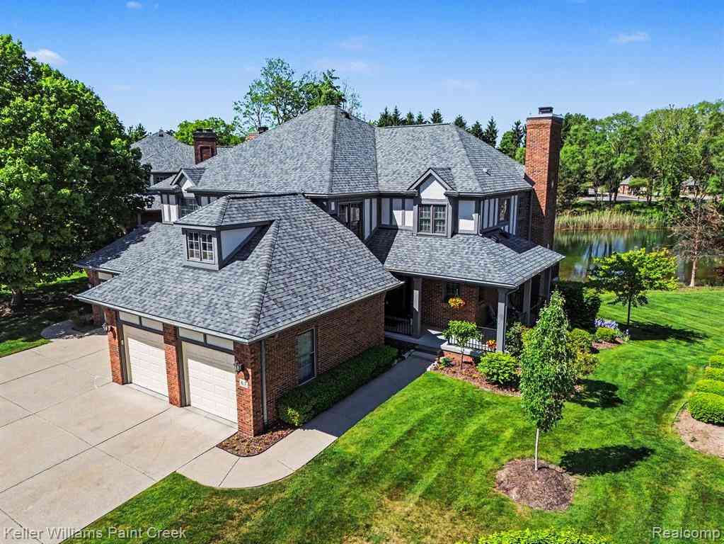Condo For Sale - 63 Burniah Lane  <br/> Lake Orion, MI 48362