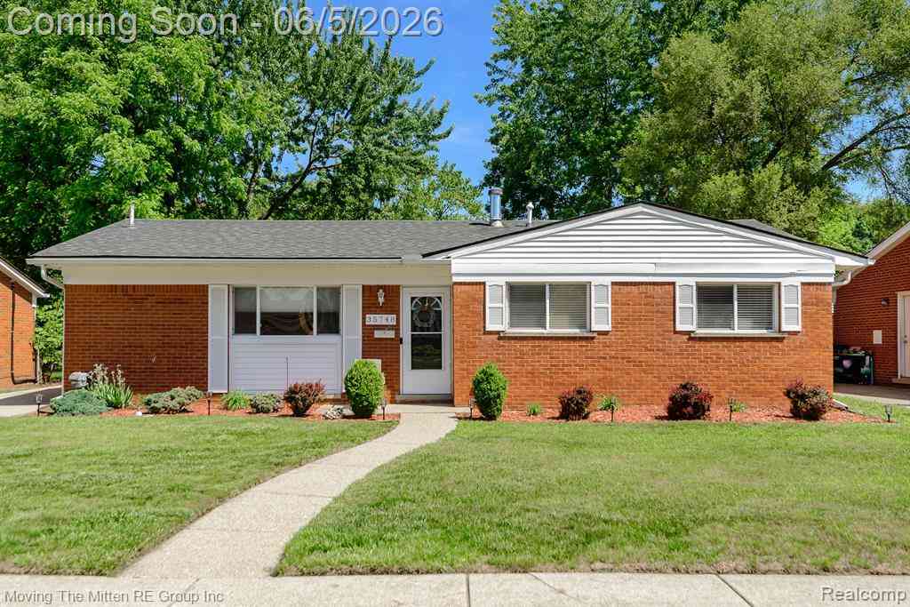 Homes For Sale - 35748 Rolf Street <br/> Westland, MI 48186