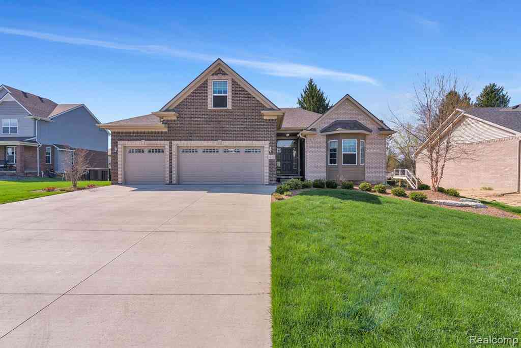 Homes For Sale - 3173 Roma Court <br/> Oakland County, Wixom, MI 48393