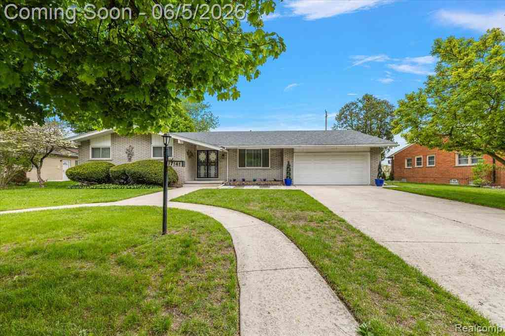 Homes For Sale - 17141 Westhampton Road <br/> Southfield, MI 48075