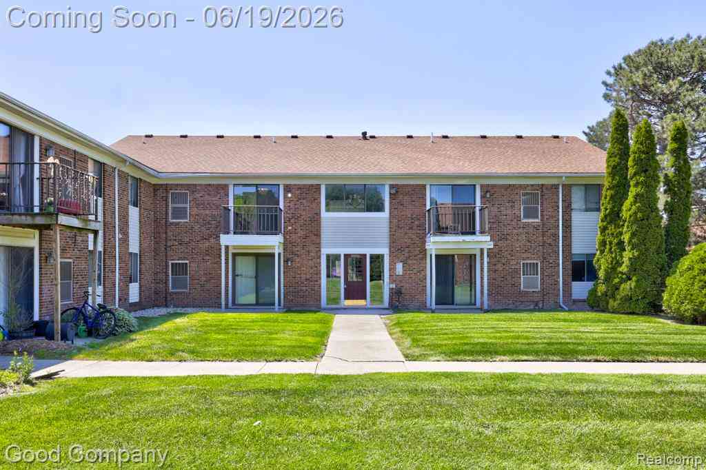 Condo For Sale - 43244 Mound Road  #2<br/> Sterling Heights, MI 48314