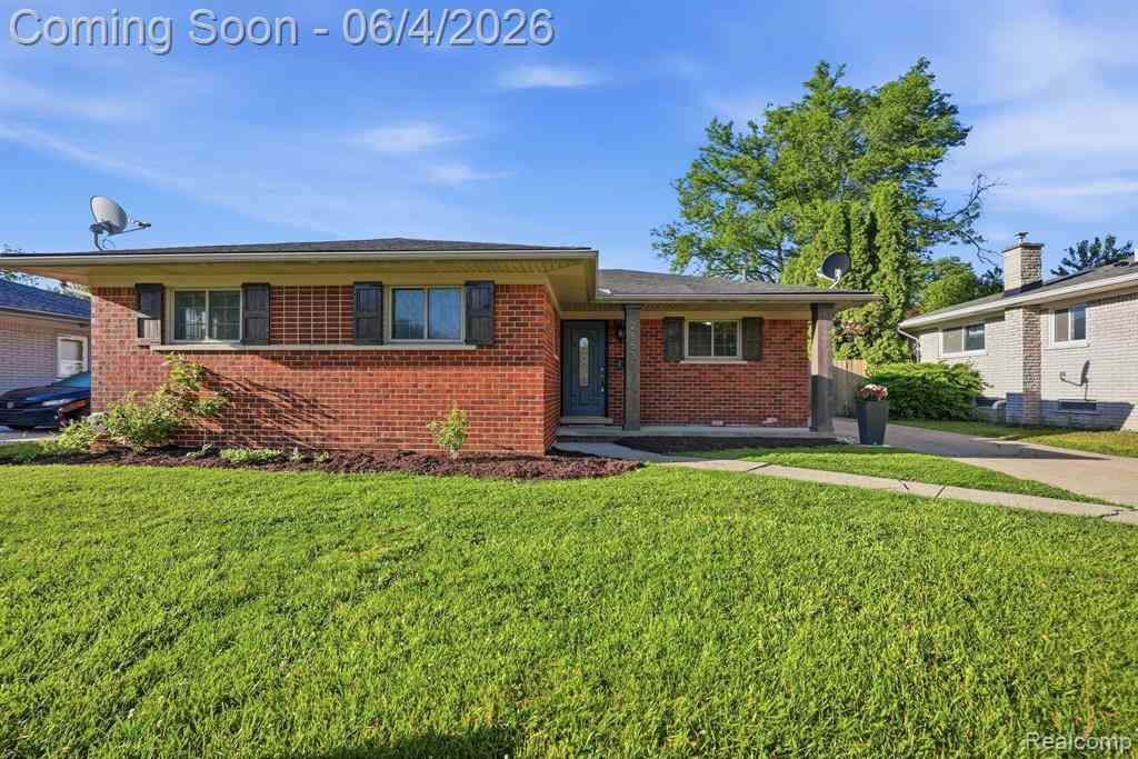 Homes For Sale - 28531 Sunnydale Street <br/> Livonia, MI 48154