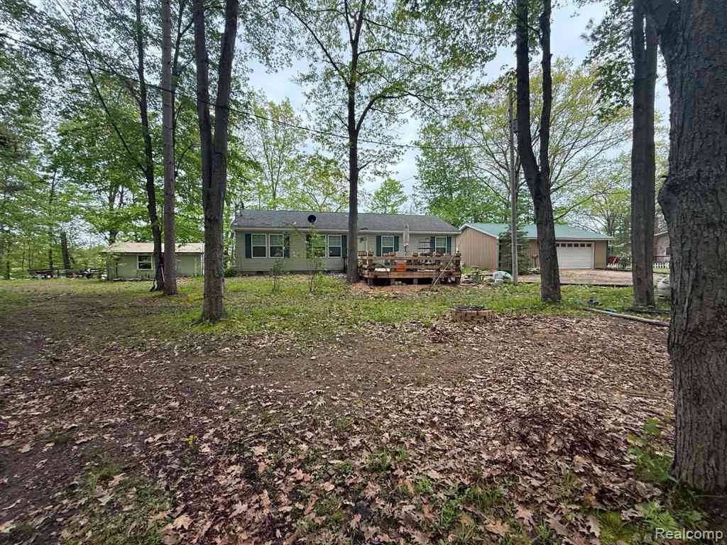Homes For Sale - 5994 N Lake Sanford Road <br/> Midland County, Sanford, MI 48657