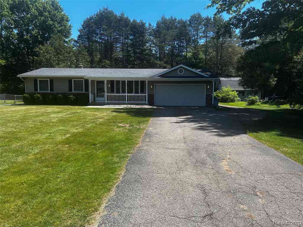 Homes For Sale - 5440 Deland Road <br/> Genesee County, Flushing, MI 48433