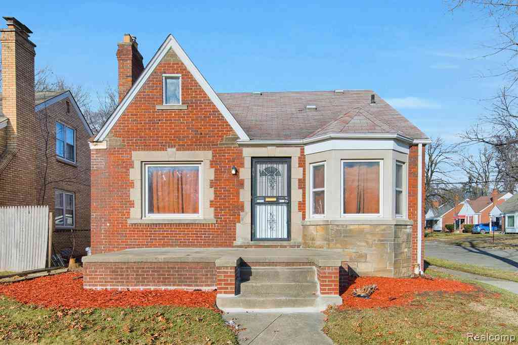 Homes For Sale - 8550 W Outer Drive <br/> Detroit, MI 48219