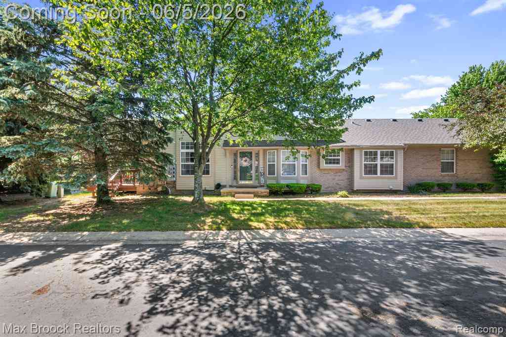 Condo For Sale - 41222 Bermuda Drive <br/> Sterling Heights, MI 48314