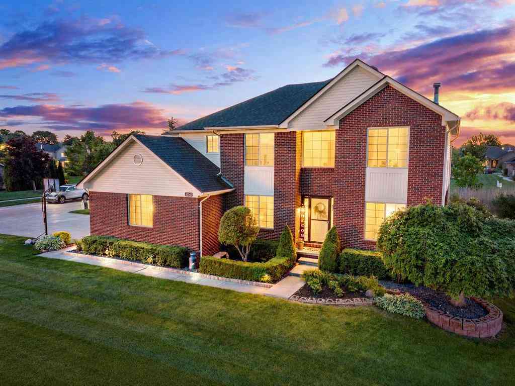 Homes For Sale - 52047 Copper Creek Court <br/> Chesterfield, MI 48047