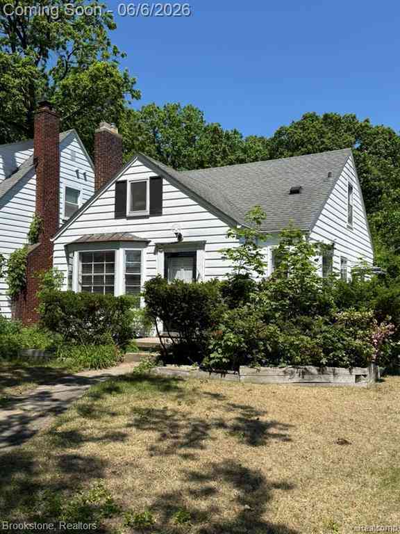 Homes For Sale - 1027 E 6th Street <br/> Royal Oak, MI 48067