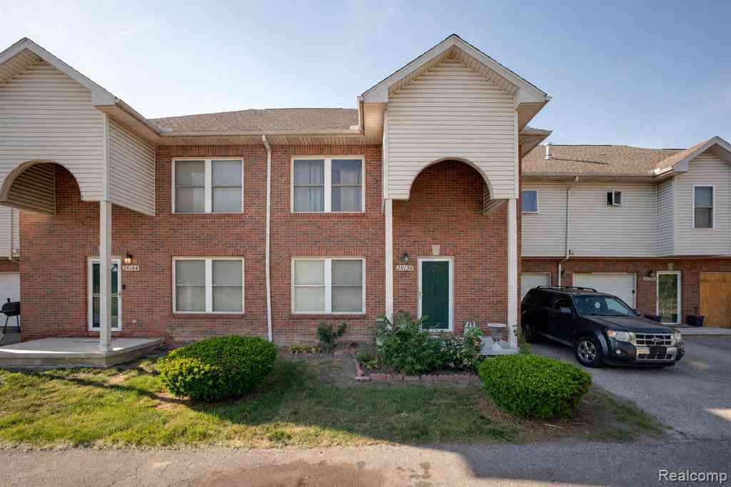 Condo For Sale - 28136 Fortson Lane <br/> Inkster, MI 48141