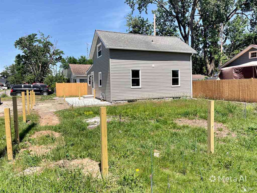 Homes For Sale - 604 W 10th Street <br/> Monroe, MI 48161