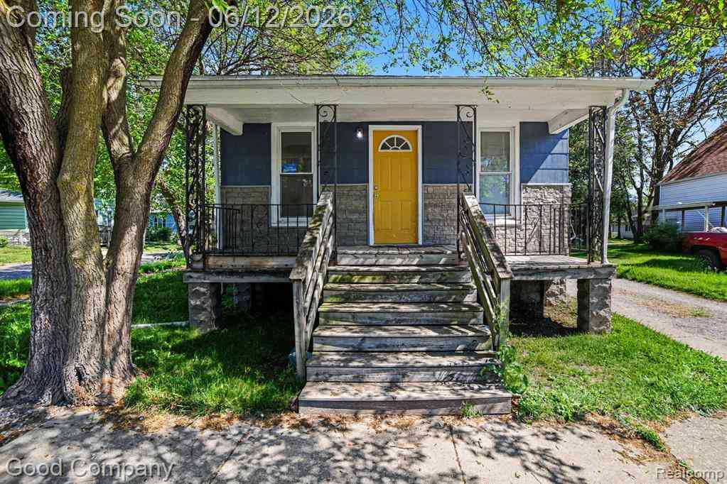 Homes For Sale - 701 11th Street <br/> Bay City, MI 48708