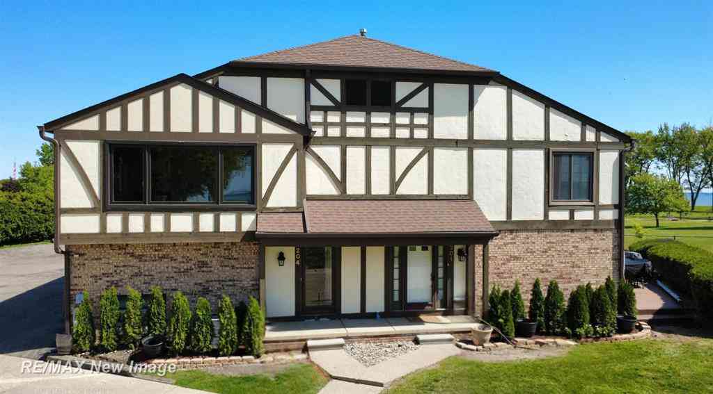 Condo For Sale - 204 Lac Ste Claire Drive <br/> Saint Clair Shores, MI 48082