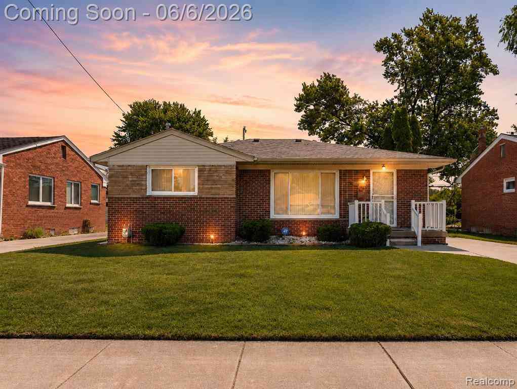Homes For Sale - 12770 Nathaline  <br/> Redford, MI 48239